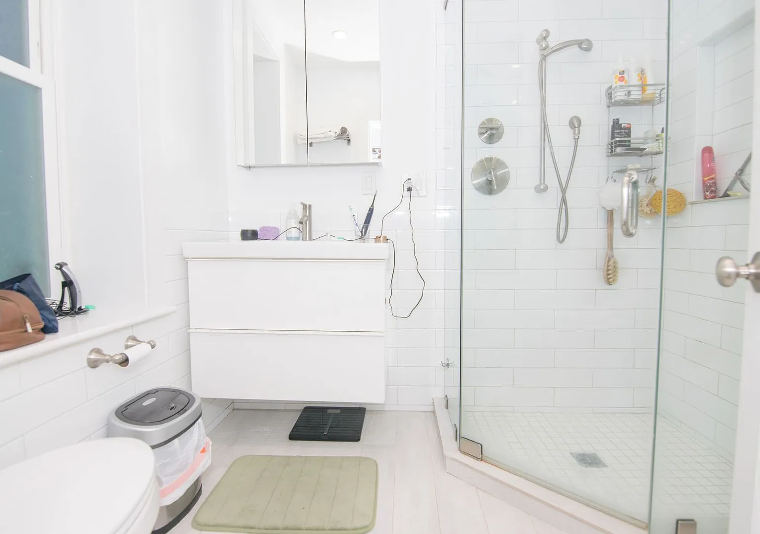 Large 1 bed in a prime location in Fenway! — Photo 4