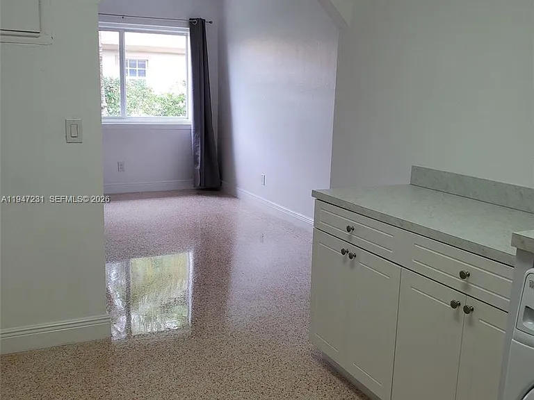 1170 NE 111th St #1170 — Photo 7