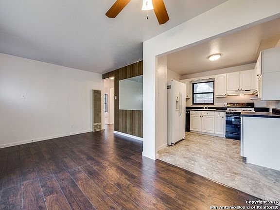 5th image of 474 E Vestal Pl
