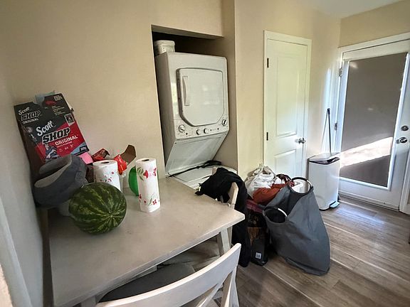 4th image of 408 Apple Rd