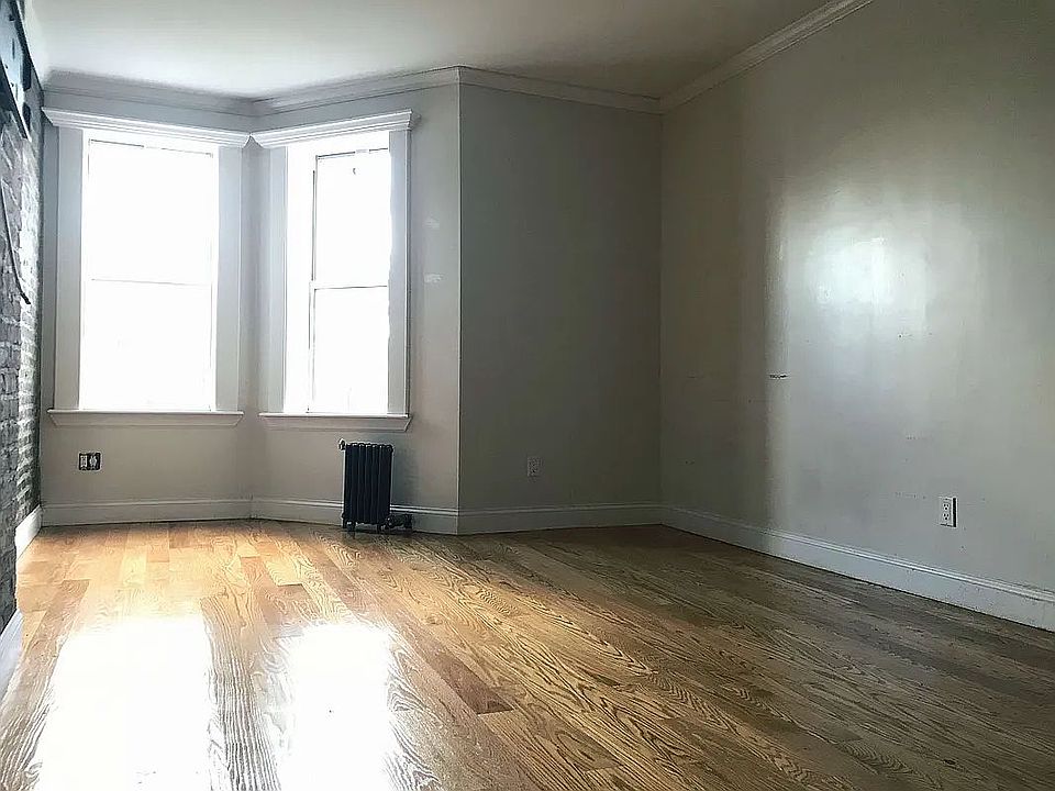 1st image of 276 Marion St APT 8