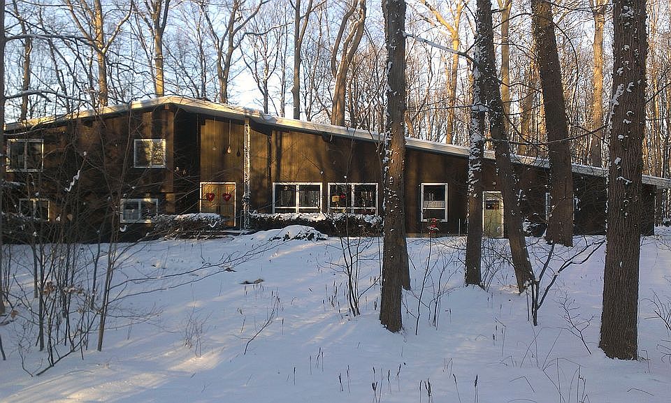 1st image of 432 Woodland Ln
