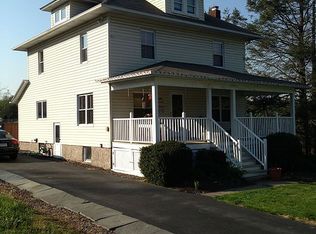 135 W Center Hill Rd, Dallas, PA 18612