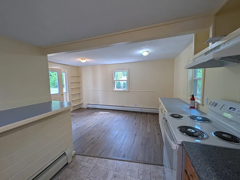 22 Jenny Ln — Photo 6