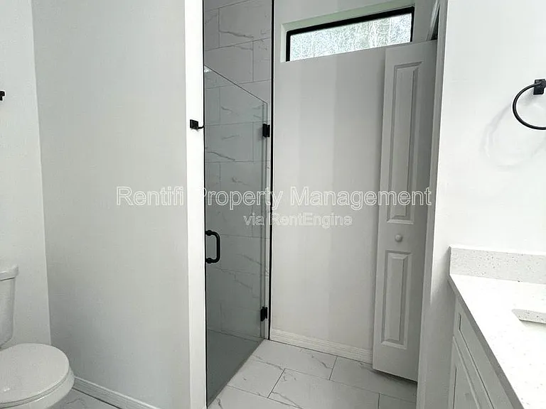 558 Nimitz Blvd — Photo 17