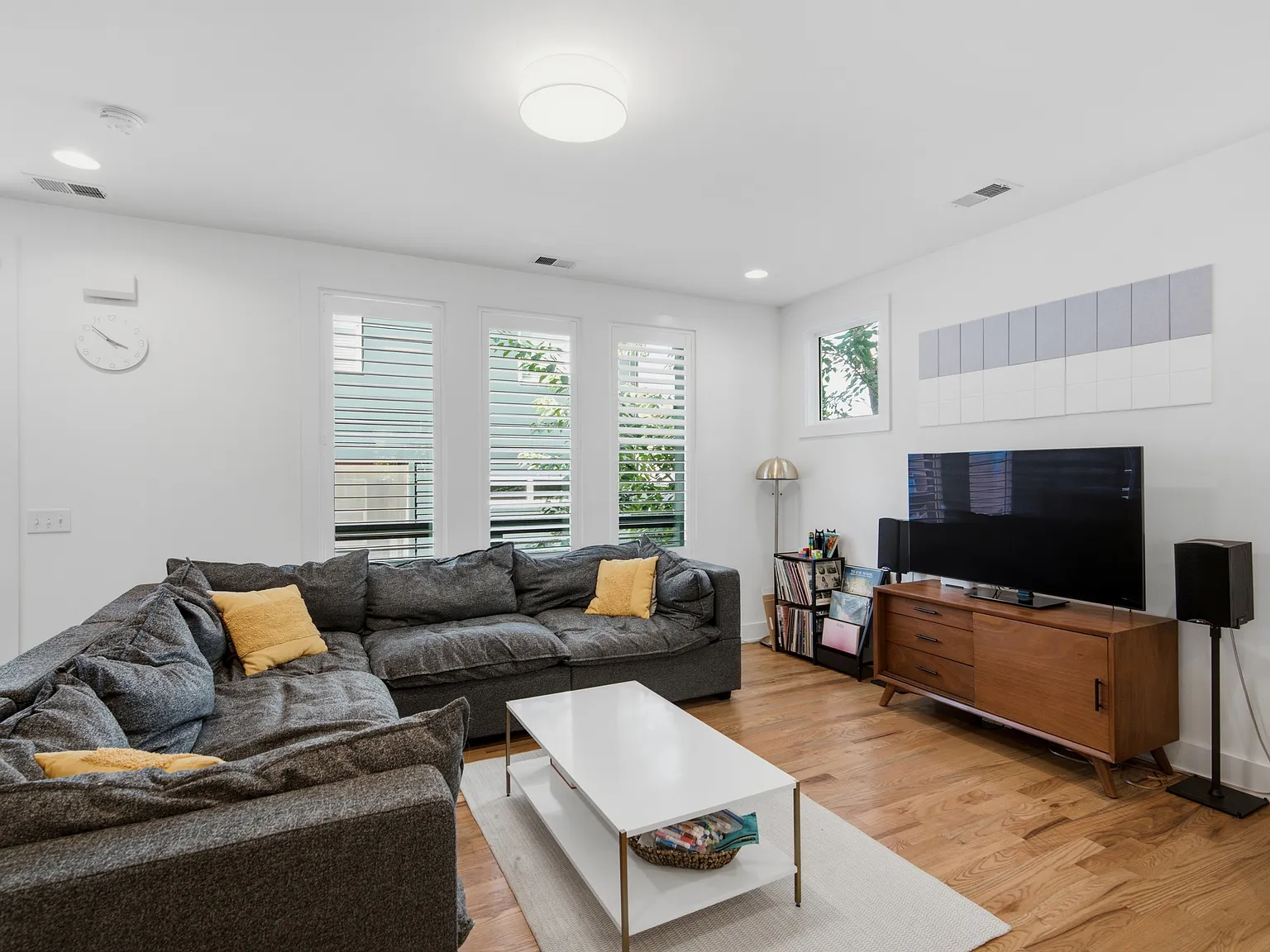 3 bed, 2.5 bath, 1701 sqft, $3,000 — Photo 4