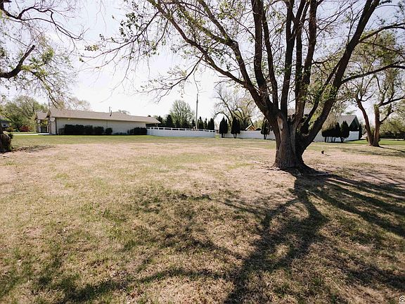 5th image of 123 Meadowlark Cir