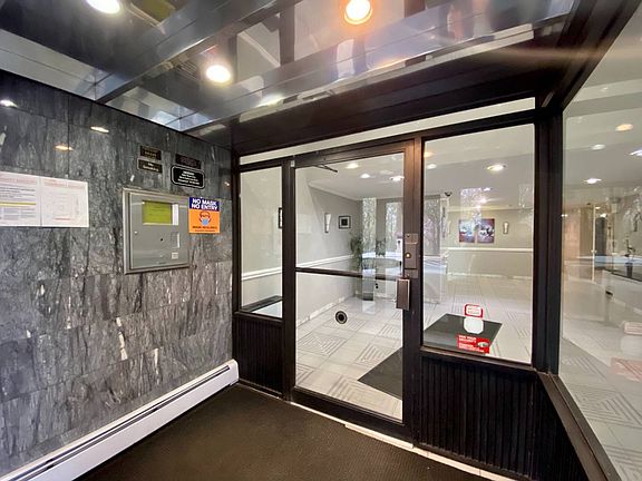 3rd image of 175 Zoe St Floor 5P-5
