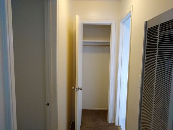3rd image of 1145 Davis St APT 1