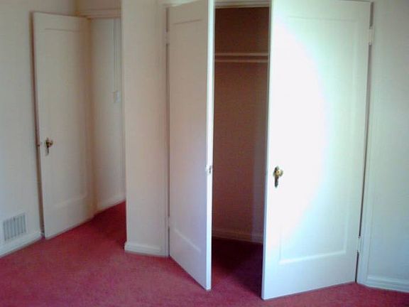 Bed room