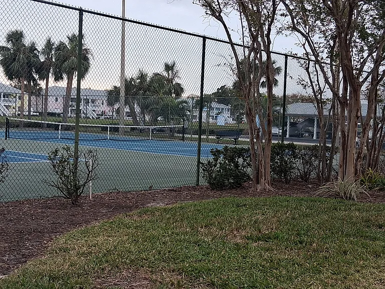 101 Pompano Dr SE #D — Photo 25
