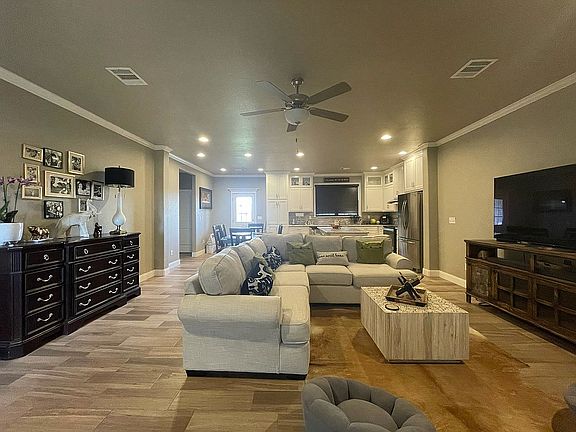 2nd image of 17218 Weatherby Ln