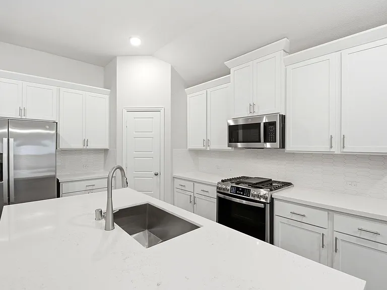 2106 Villa Flora Ln — Photo 7