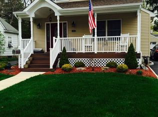 24 Clinton Ave, Westwood, NJ 07675