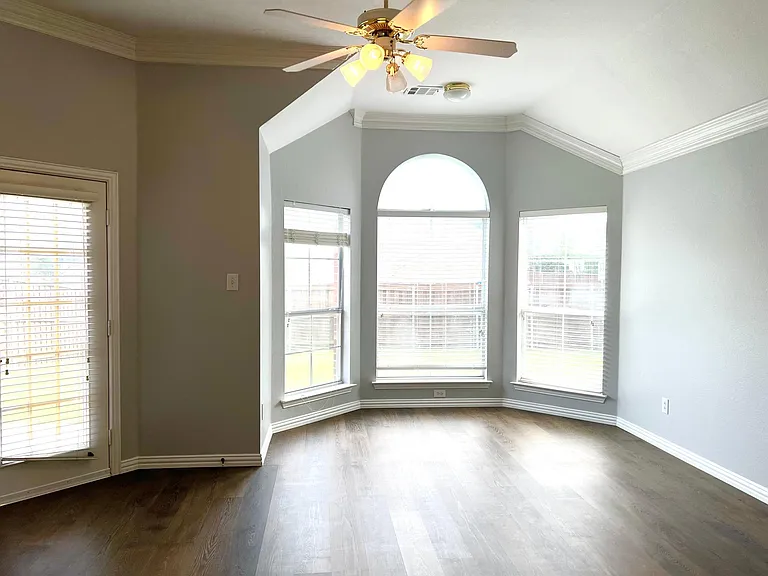 1305 Granger Dr — Photo 13