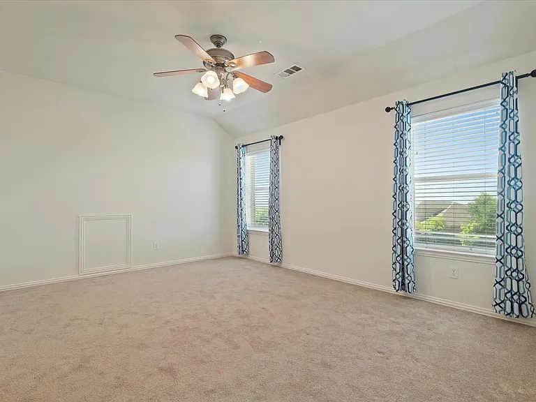 403 Connemara Trl — Photo 25