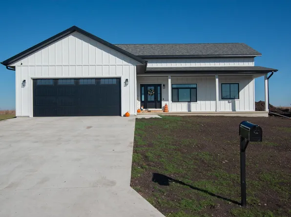 115 Nolan Dr, Emmetsburg, IA 50536
