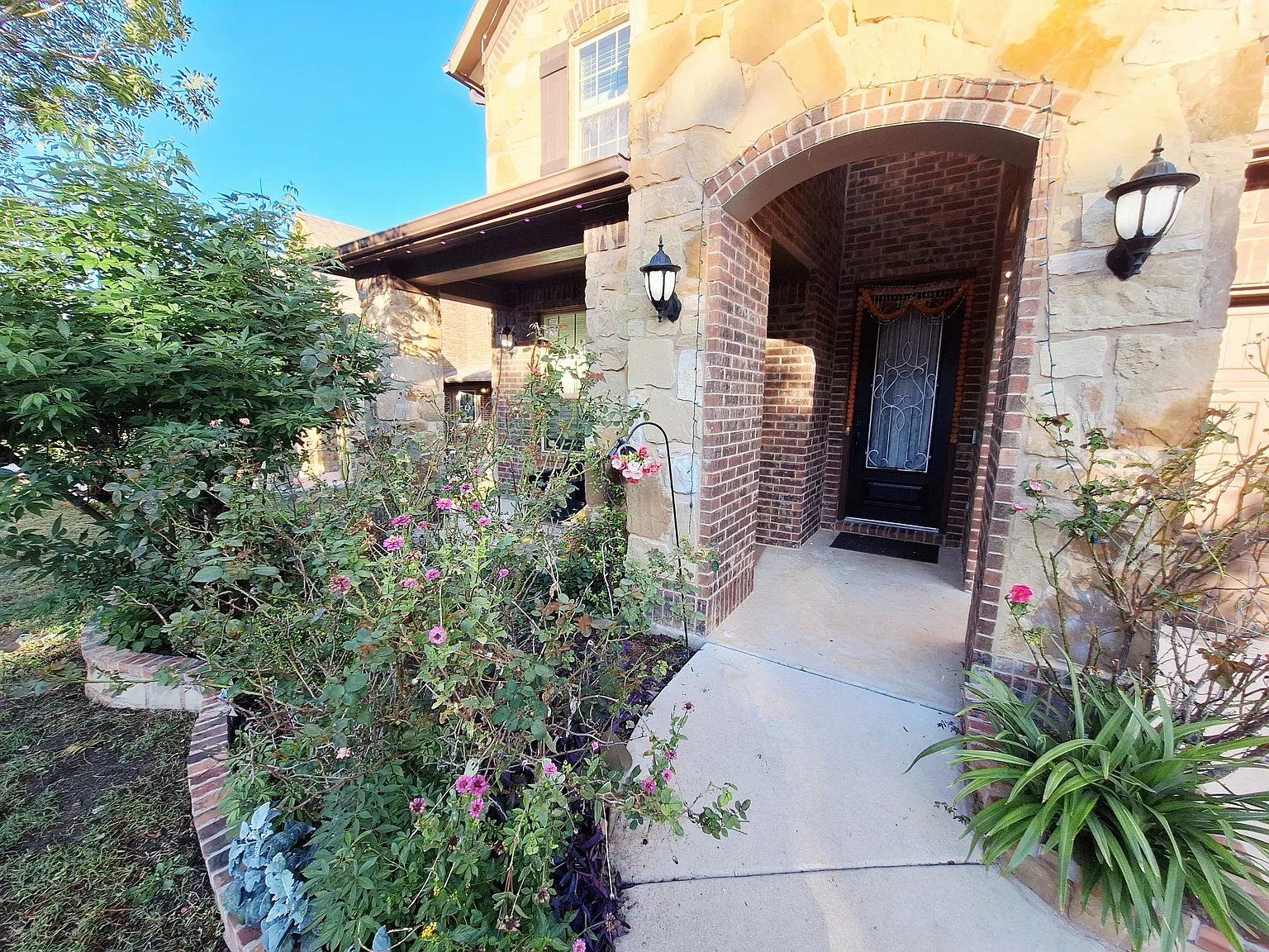 4301 Valley Oaks Drive - 1 — Photo 3