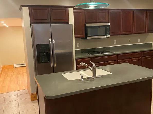 10 Beacon St Unit B, Somersworth, NH 03878