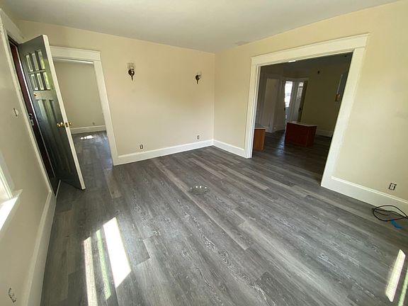 5th image of 28 2nd St APT A