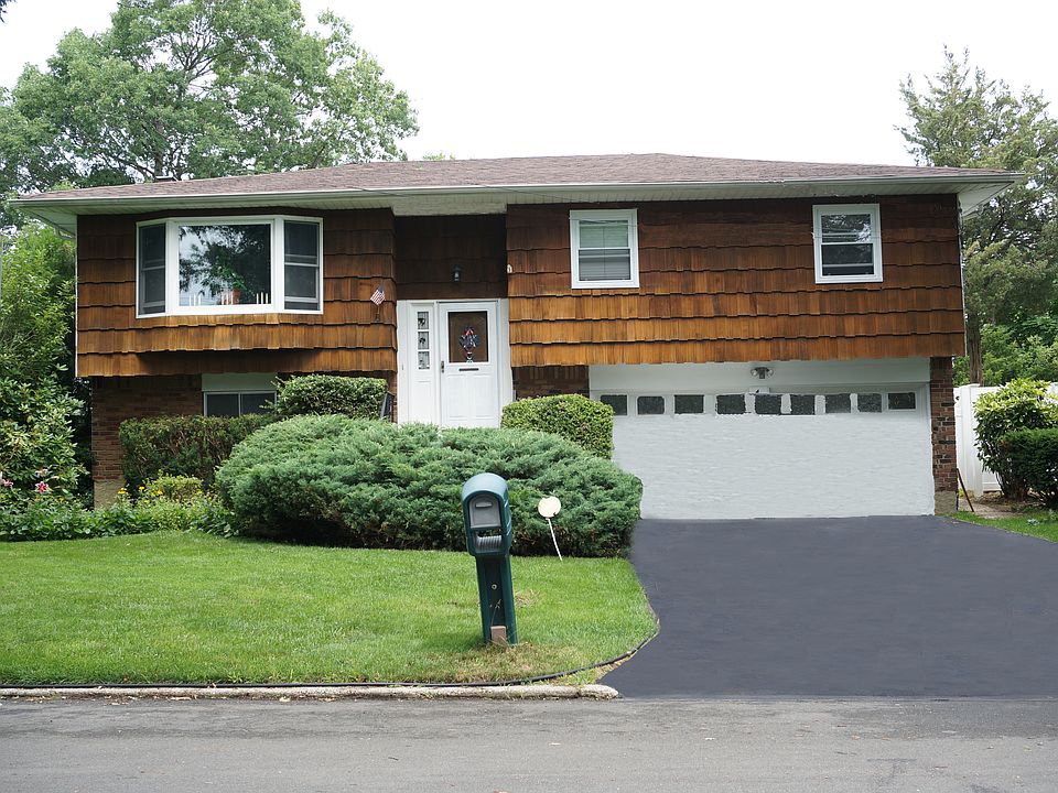 49 Shipman Ave, North Babylon, NY 11703 Zillow