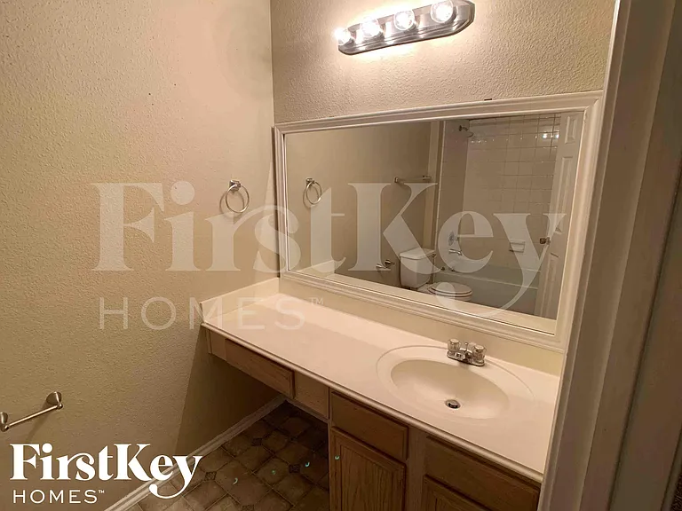 9342 Bowmore Ct — Photo 24