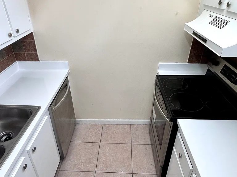 4141 NW 90th Ave #103 — Photo 9