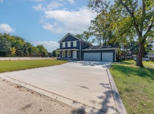 3331 Mill Lake Rd, Lake Orion, MI 48360