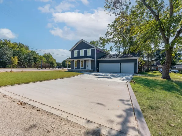 3331 Mill Lake Rd, Lake Orion, MI 48360