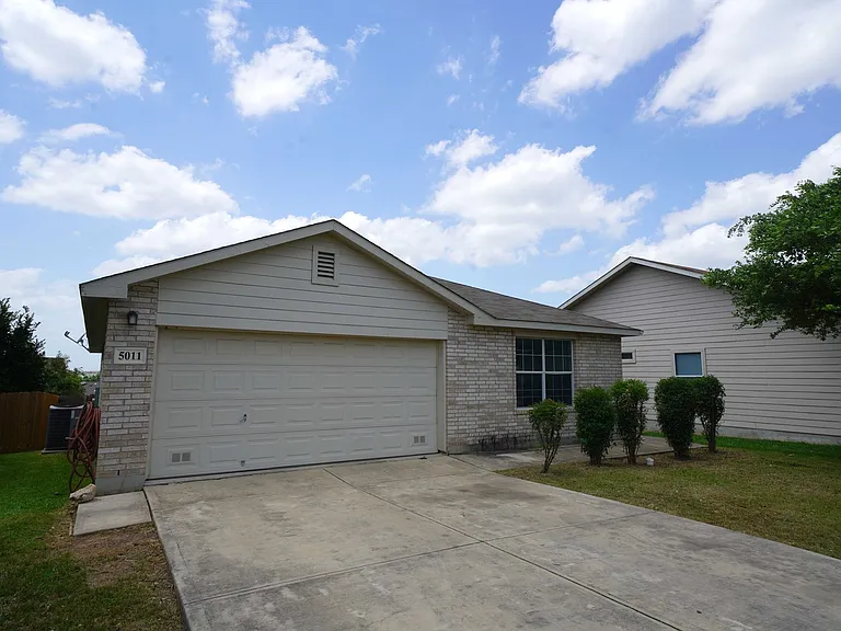 5011 Braden Gate — Photo 2