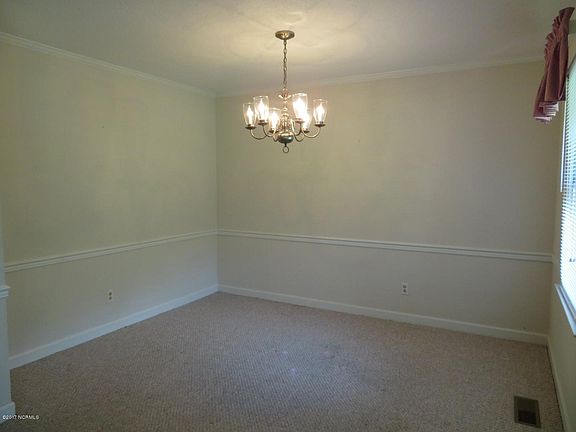 4th image of 220 Croatan Lane