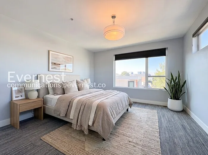 3 bed, 3.0 bath, 2350 sqft, $4,645 — Photo 3