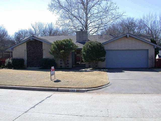 2nd image of 3313 Glenvalley Dr