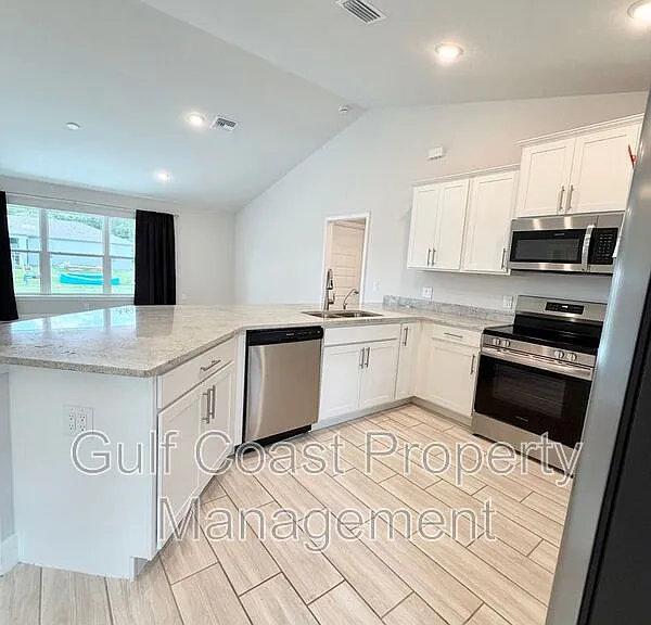 4865 Manila Ave — Photo 6
