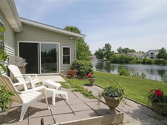 2nd image of 2919 Lake Pointe Dr