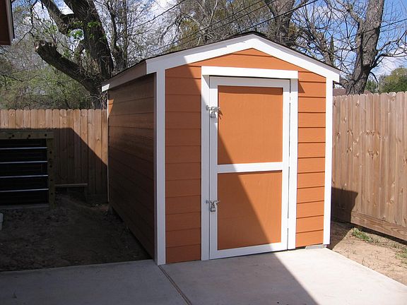 5th image of 520 E Defee Ave