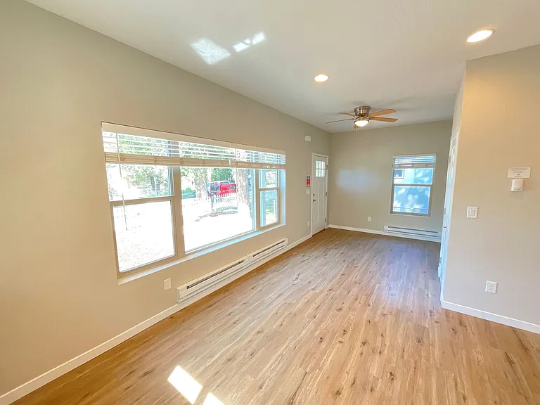 2016 W Kiowa St #B — Photo 10