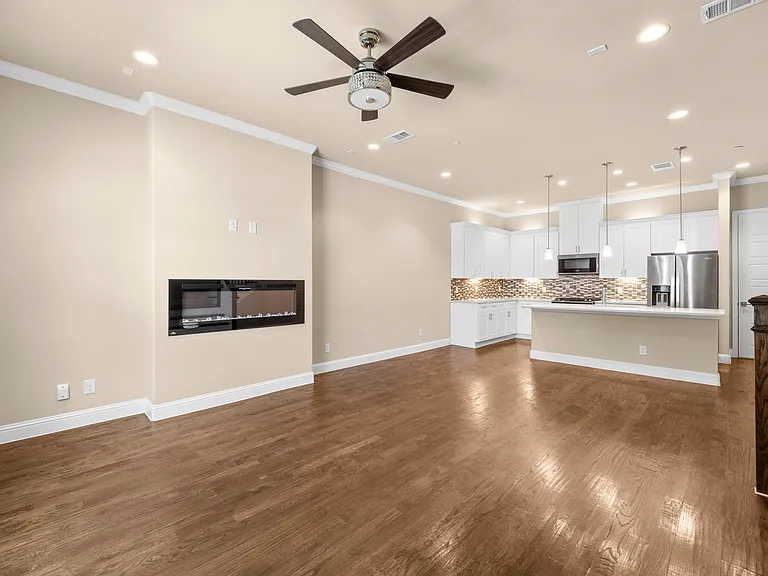 2952 Sheridan Dr — Photo 6