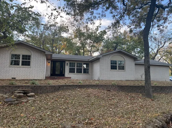 1904 Brookfield Ter, Pryor, OK 74361