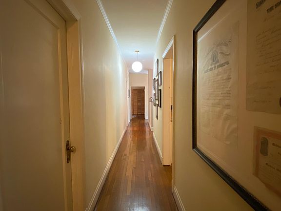 4th image of 531 W Briar Pl #1R