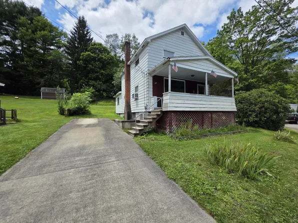 105 Spruce St, Weedville, PA 15868