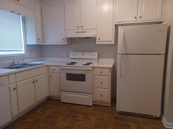 2nd image of 1705 Hunting Creek Ln SE #1705