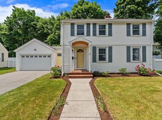 9 Chapman Rd, Wakefield, MA 01880