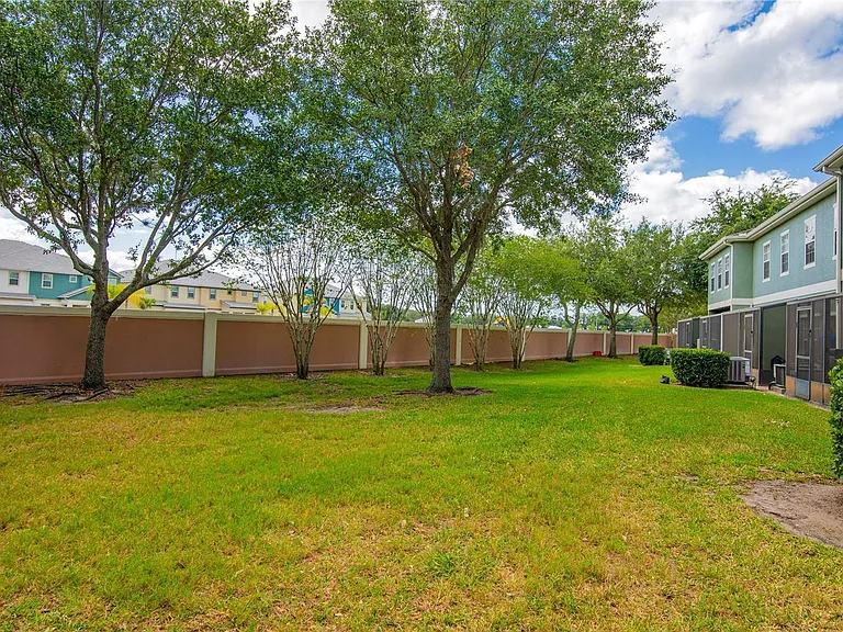 2414 Caravelle Cir #1 — Photo 29
