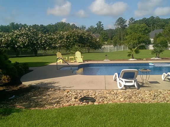 3rd image of 1077 Scarlet Oak Dr