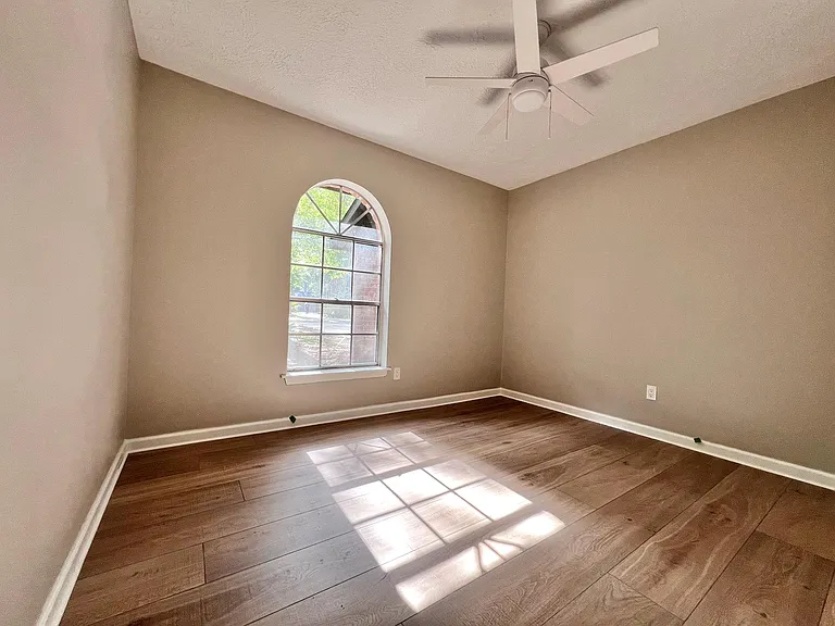 2107 W Lacey Oak Cir — Photo 25