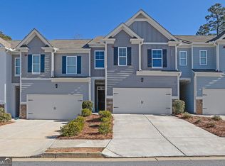 736 Woodstock Grove Dr, Woodstock, GA 30188