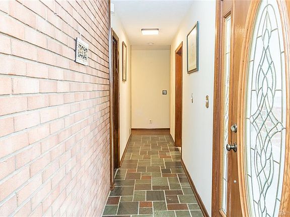 2nd image of 1219 Highland Dr