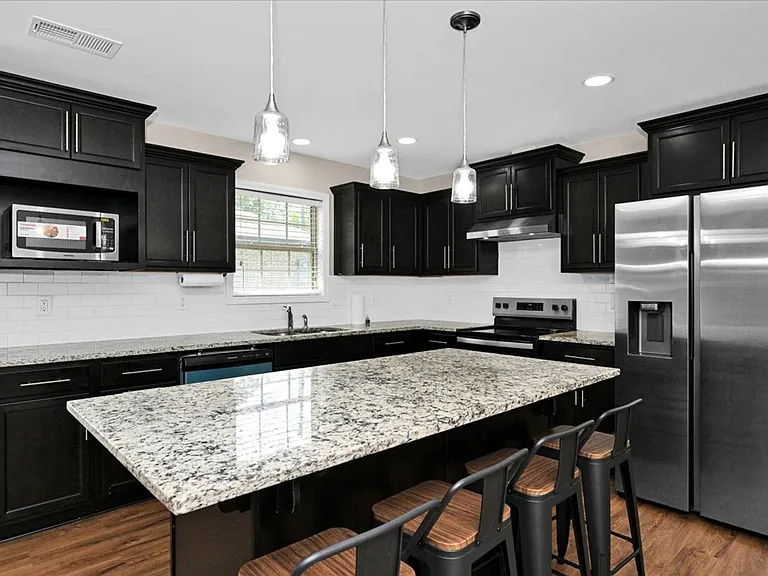 1104 Brownstone Way — Photo 7