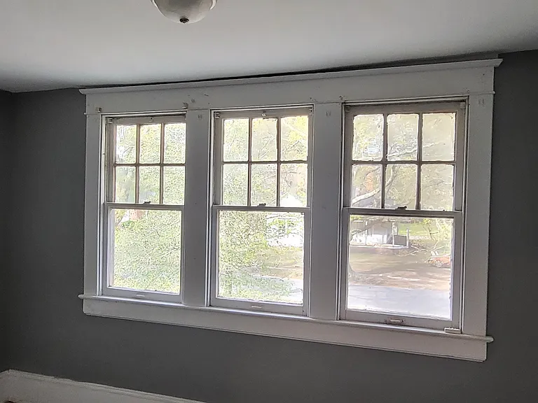 301 W Franklin St — Photo 2